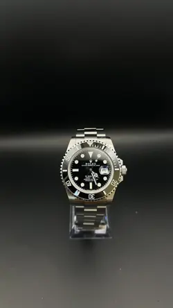 ROLEX SUBMARINER 41MM STAINLESS STEEL AUTOMATIC WATCH 126610LN