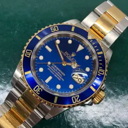 WRISTWATCH GOLD BUCKLE