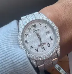 BEAUTIFUL VVS ROLEX! BRAND NEW STRAIGHT OUT THE BOX. WRISTBAND VERY ADJUSTABLE!