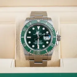 ROLEX HULK SUBMARINER 116610LV OYSTER BRACELET WITH GREEN BEZEL 2019 FULL SET