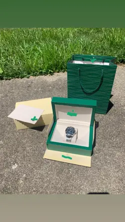 ROLEX SUBMARINER BLACK AND STAINLESS