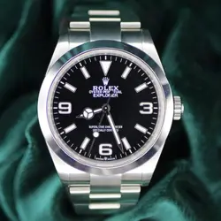 ROLEX EXPLORER 40 BLACK DIAL STAINLESS STEEL MINT COMPLETE SET 224270-0001
