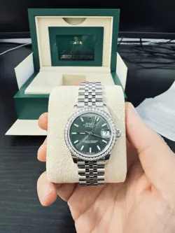 ROLEX DATEJUST 31MM MINT GREEN DIAL DIAMOND BEZEL JUBILEE 278384RBR UNWORN