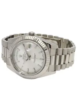DAY-DATE 218239