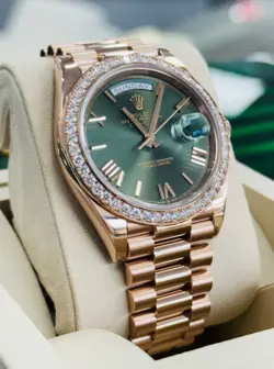 ROLEX DAY-DATE 40 228345RBR ROSE GOLD OLIVE ROMAN DIAL FACTORY DIAMOND BEZEL