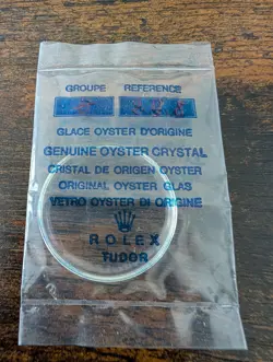ROLEX TUDOR - NOS ORIGINAL OYSTER PLASTIC CRYSTAL NO CYCLOPS WINDOW - PART 29.8