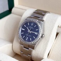 UNWORN DIAMONDS