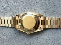 YELLOW GOLD.