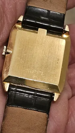 STRAP WATCH