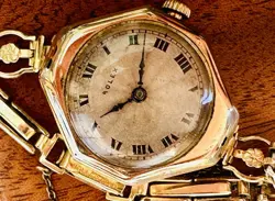 ROLEX 9K GOLD IRISH COCKTAIL WATCH FROM 1923, ORIGINAL BOX.
