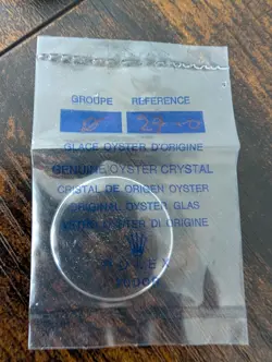 ROLEX TUDOR - NOS ORIGINAL OYSTER PLASTIC CRYSTAL NO CYCLOPS WINDOW - PART 27.0