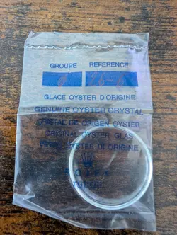 ROLEX TUDOR - NOS ORIGINAL OYSTER PLASTIC CRYSTAL NO CYCLOPS WINDOW - PART 26.6
