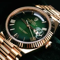 GREEN OMBRE DIAL