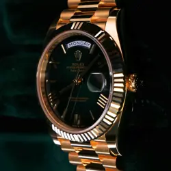 GREEN OMBRE DIAL