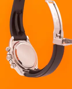 WHITE GOLD ON