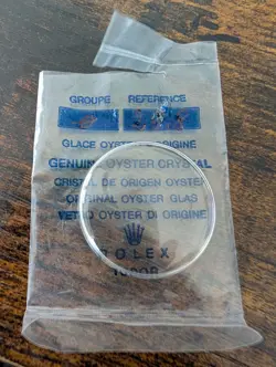 ROLEX TUDOR - OPEN UNUSED ORIGINAL PLASTIC CRYSTAL NO CYCLOPS WINDOW - PART 29.8