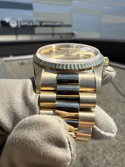 1990 Rolex Day-Date President 18K Yellow Gold 36mm Champagne Stick Dial 18238