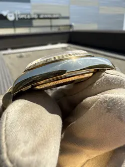 1990 Rolex Day-Date President 18K Yellow Gold 36mm Champagne Stick Dial 18238