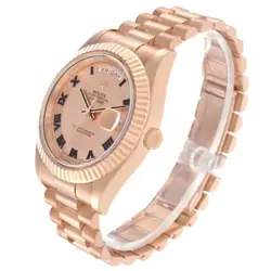 WATCH 218235