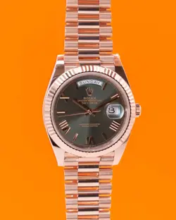UNWORN 2025 ROLEX DAY DATE 40MM 228235 ROSE GOLD OLIVE GREEN ROMAN DIAL FLUTED B