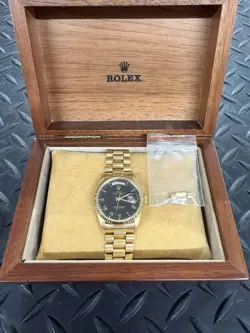 ROLEX DAY-DATE 18238 PRESIDENT 18K GOLD 36MM WATCH BLACK ROMAN DIAL-FLUTED BEZEL