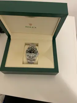 ROLEX SUBMARINER 40MM GREEN DIAL 116610LV