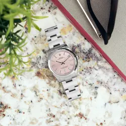 LIGHT PINK