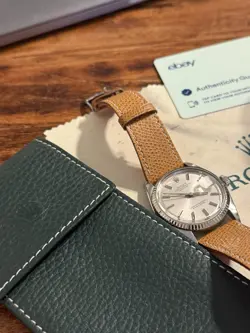 ROLEX DATEJUST 1601 SILVER STICK DIAL 36MM WITH ROLEX SERVICE POUCH