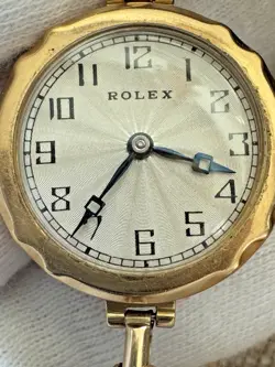 DRESS WATCH GUILLOCHE