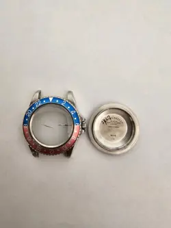 ROLEX GMT MASTER 1675  VINTAGE MIDDLE CASE AND BEZEL PROJECT WATCH