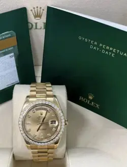 DIAMOND BEZEL WITH