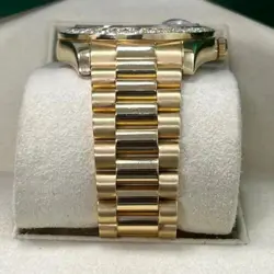 DIAMOND BEZEL WITH