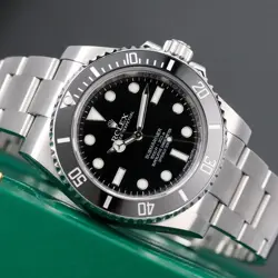 ROLEX SUBMARINER (NO DATE) 40MM COMPLETE BLACK DIAL BLACK BEZEL STAINLESS STEEL
