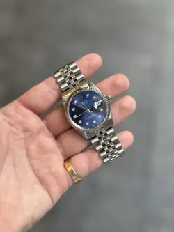 WITH WHITE GOLD