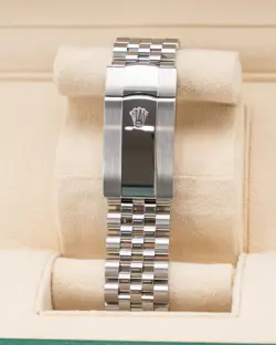 Rolex Sky Dweller 42mm 326934 Black Dial Jubilee
