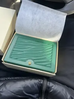 ROLEX SUBMARINER MEN'S  WATCH - 16610