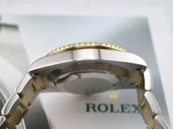 Nice Condition - 18k Bluesy - Rolex Submariner 116613LB - Fully Linked