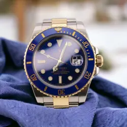 Nice Condition - 18k Bluesy - Rolex Submariner 116613LB - Fully Linked
