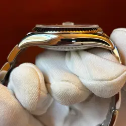 BEZEL ROMAN DIAL