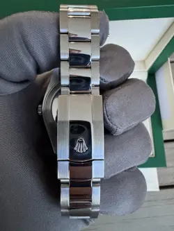 Rolex Datejust 41 126334 18K Fluted Azzurro Blue Roman Dial Oyster Band