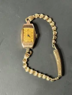 DRESS WATCH RUNNING