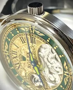 WRISTWATCH 44MM