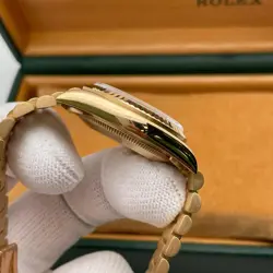 GOLD DIAMONDS