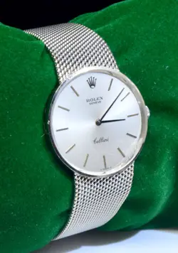 WATCH IN