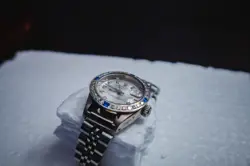 BEZEL WITH
