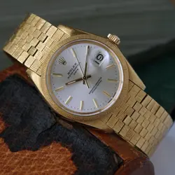 ROLEX DATE REF. 1507 RARE BARK BRICK BRACELET 34 MM 18K YELLOW GOLD 1967-68