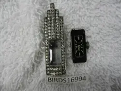 BROOCH