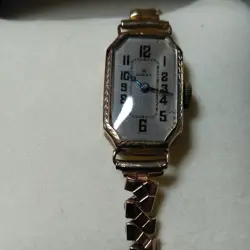 QUARTZ WOMEN WRISTWATCH.