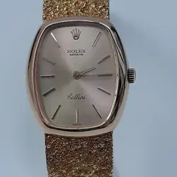 LADIES 24 27