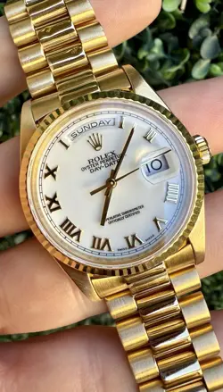 DAY-DATE 18238